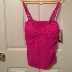 👚 NWT hot pink padded beach top Size M 👚